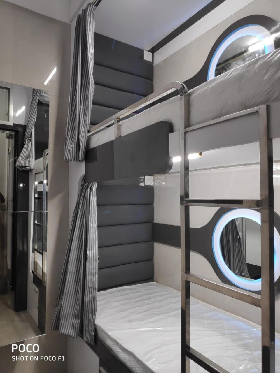 Ocean Dormitory Mumbai Exterior foto