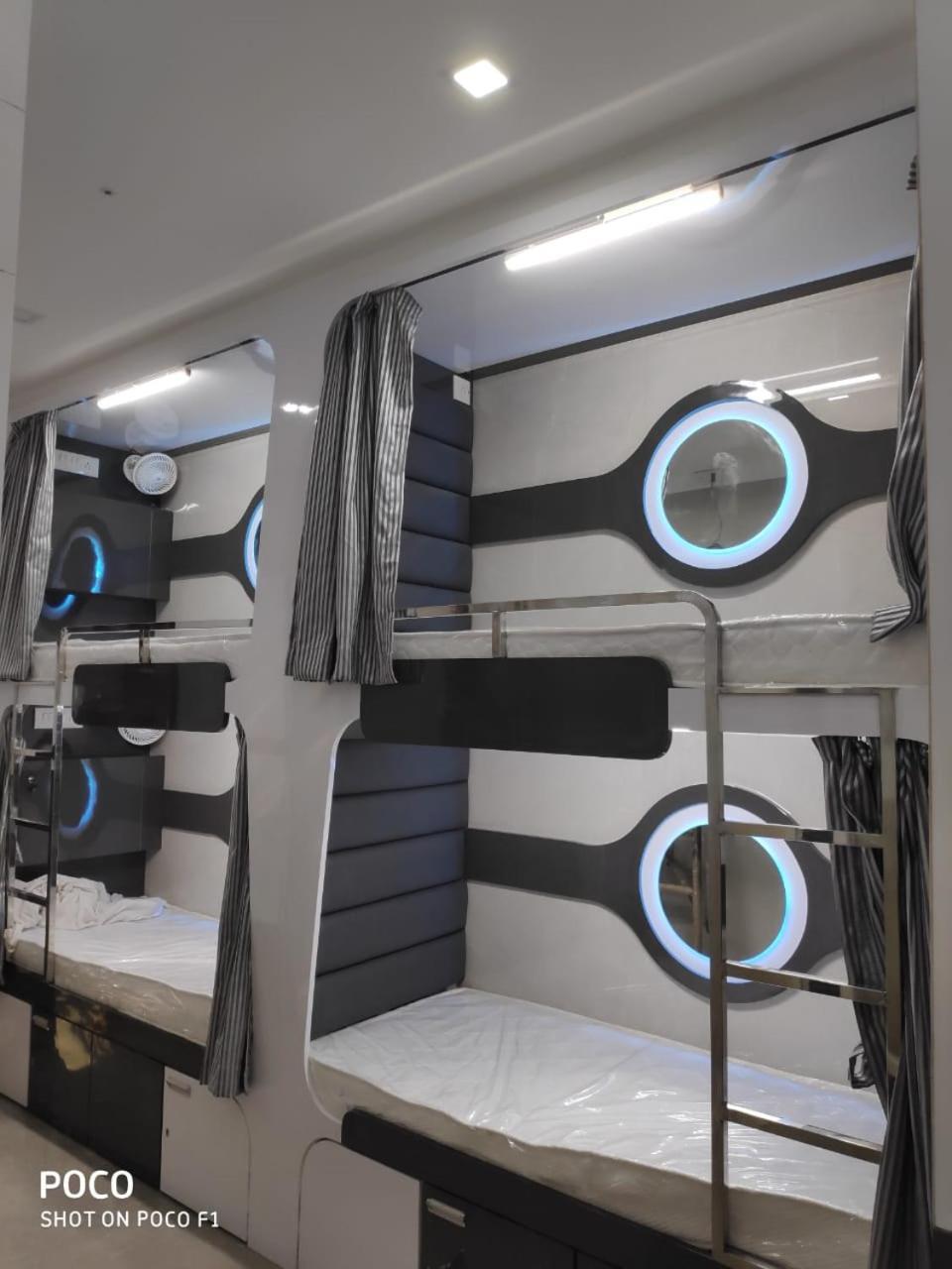 Ocean Dormitory Mumbai Exterior foto