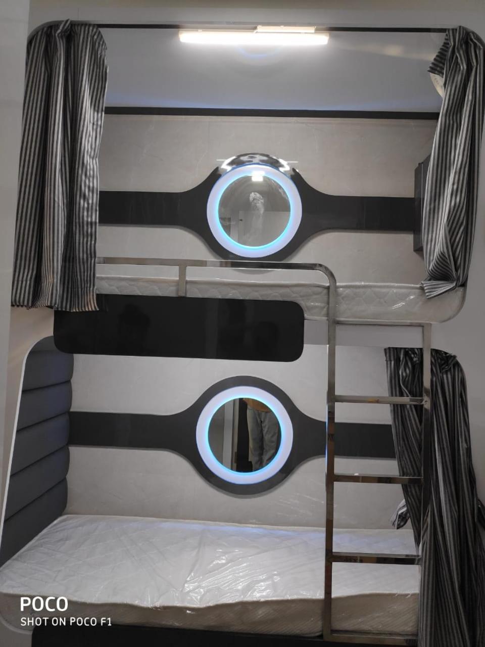 Ocean Dormitory Mumbai Exterior foto