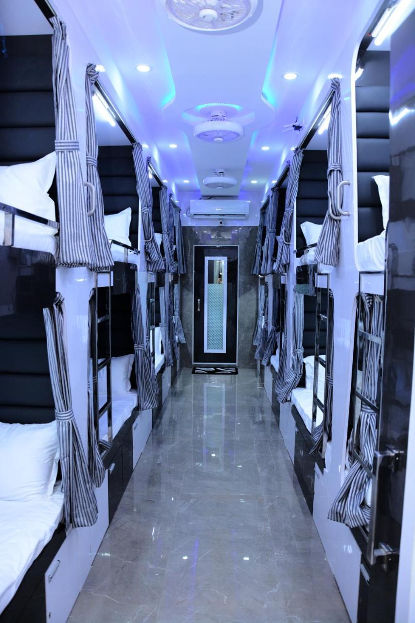 Ocean Dormitory Mumbai Exterior foto