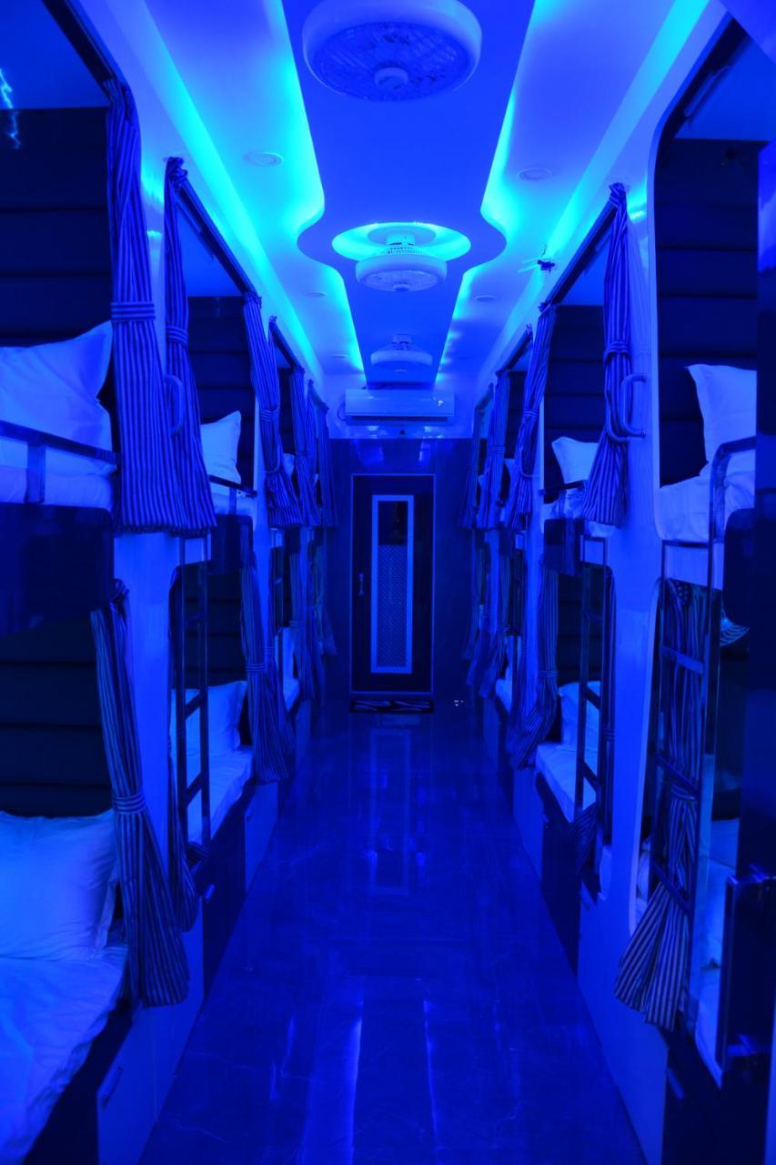 Ocean Dormitory Mumbai Exterior foto