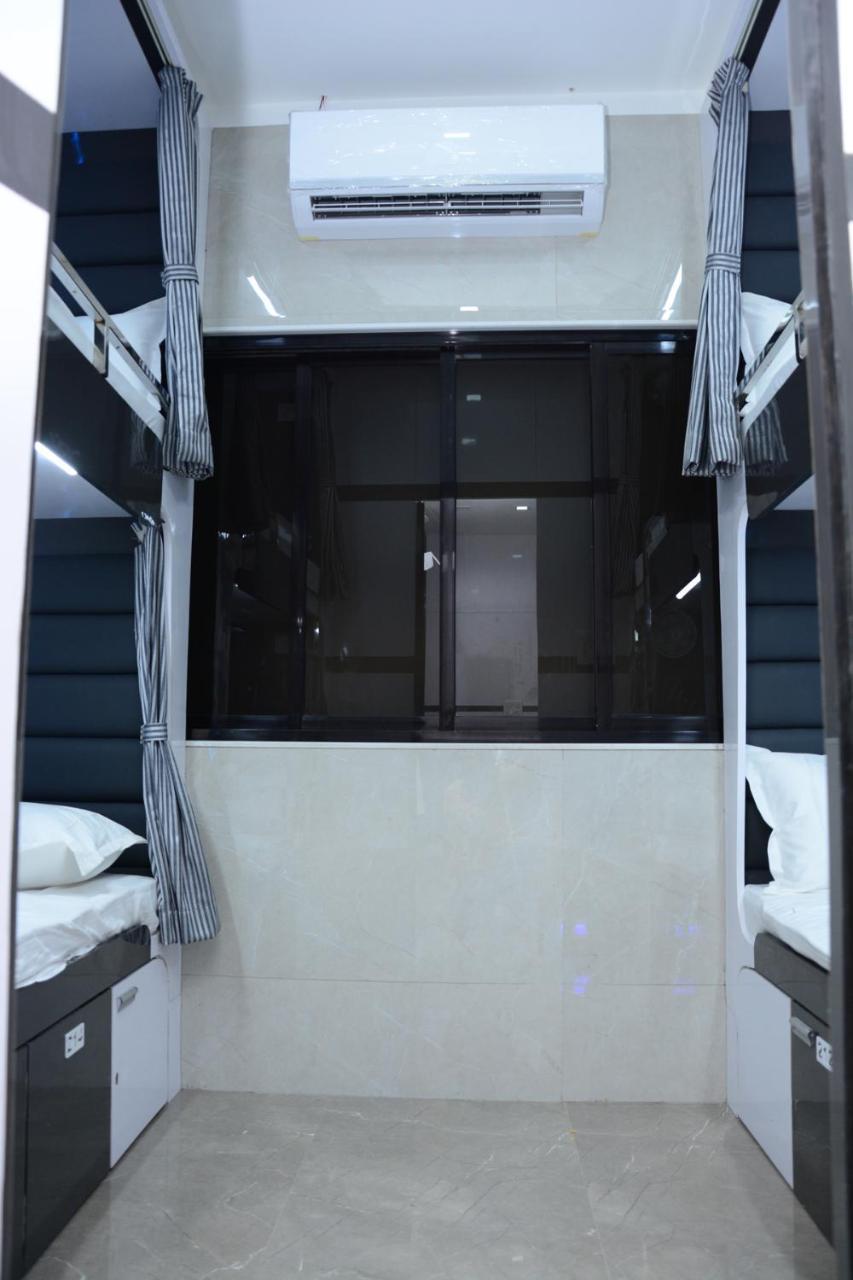 Ocean Dormitory Mumbai Exterior foto