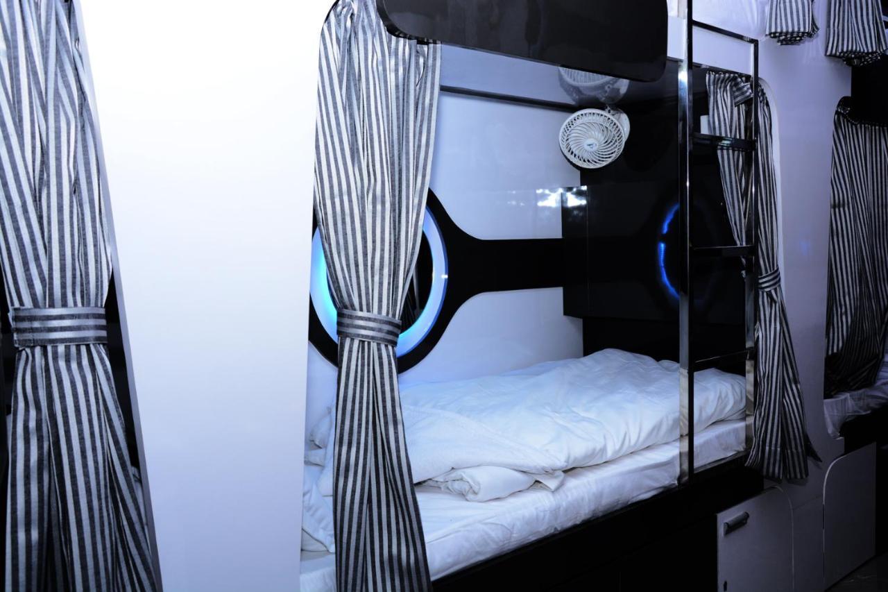 Ocean Dormitory Mumbai Exterior foto