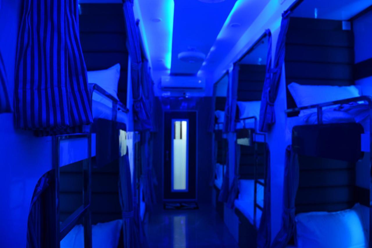 Ocean Dormitory Mumbai Exterior foto