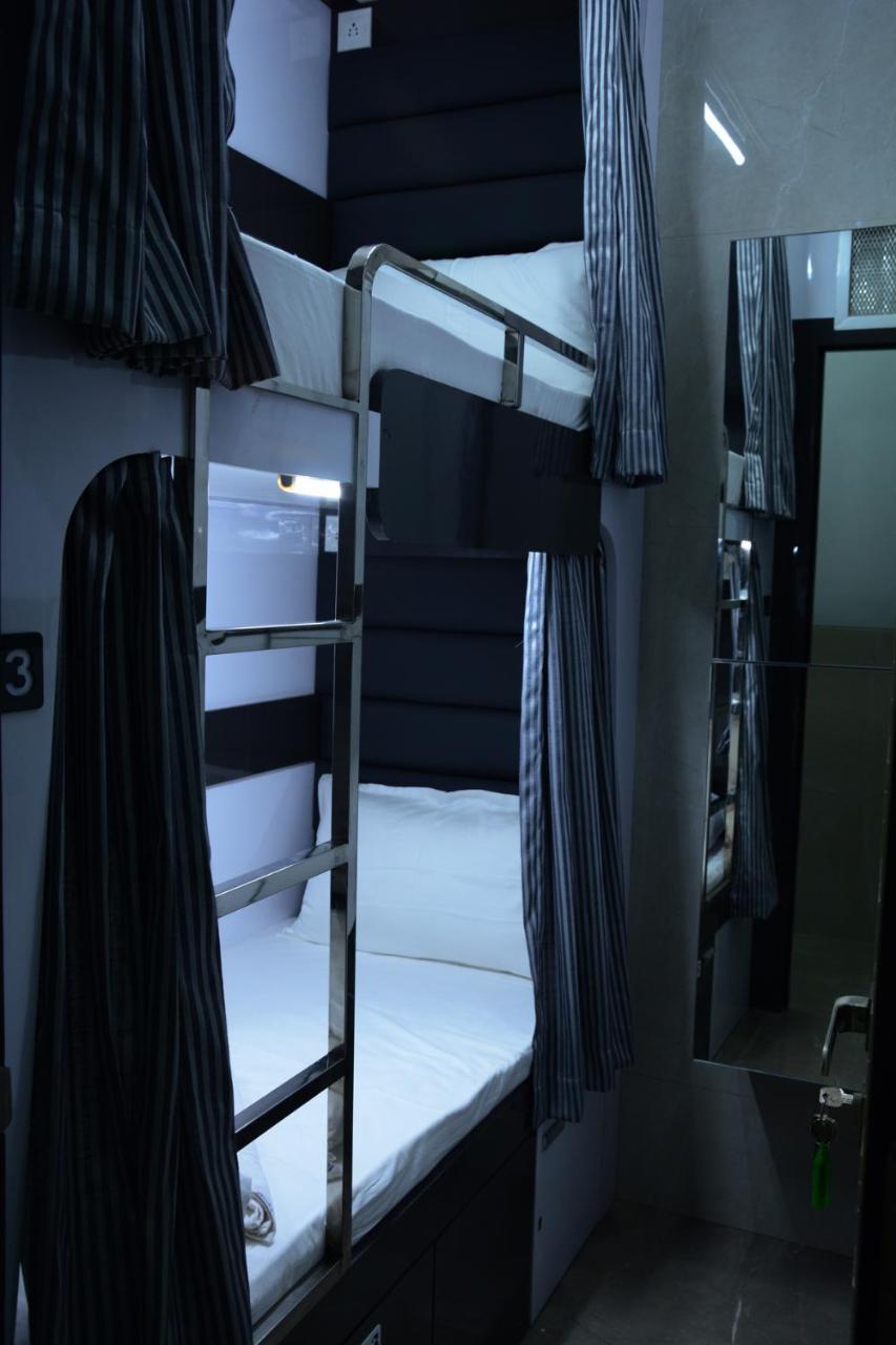 Ocean Dormitory Mumbai Exterior foto