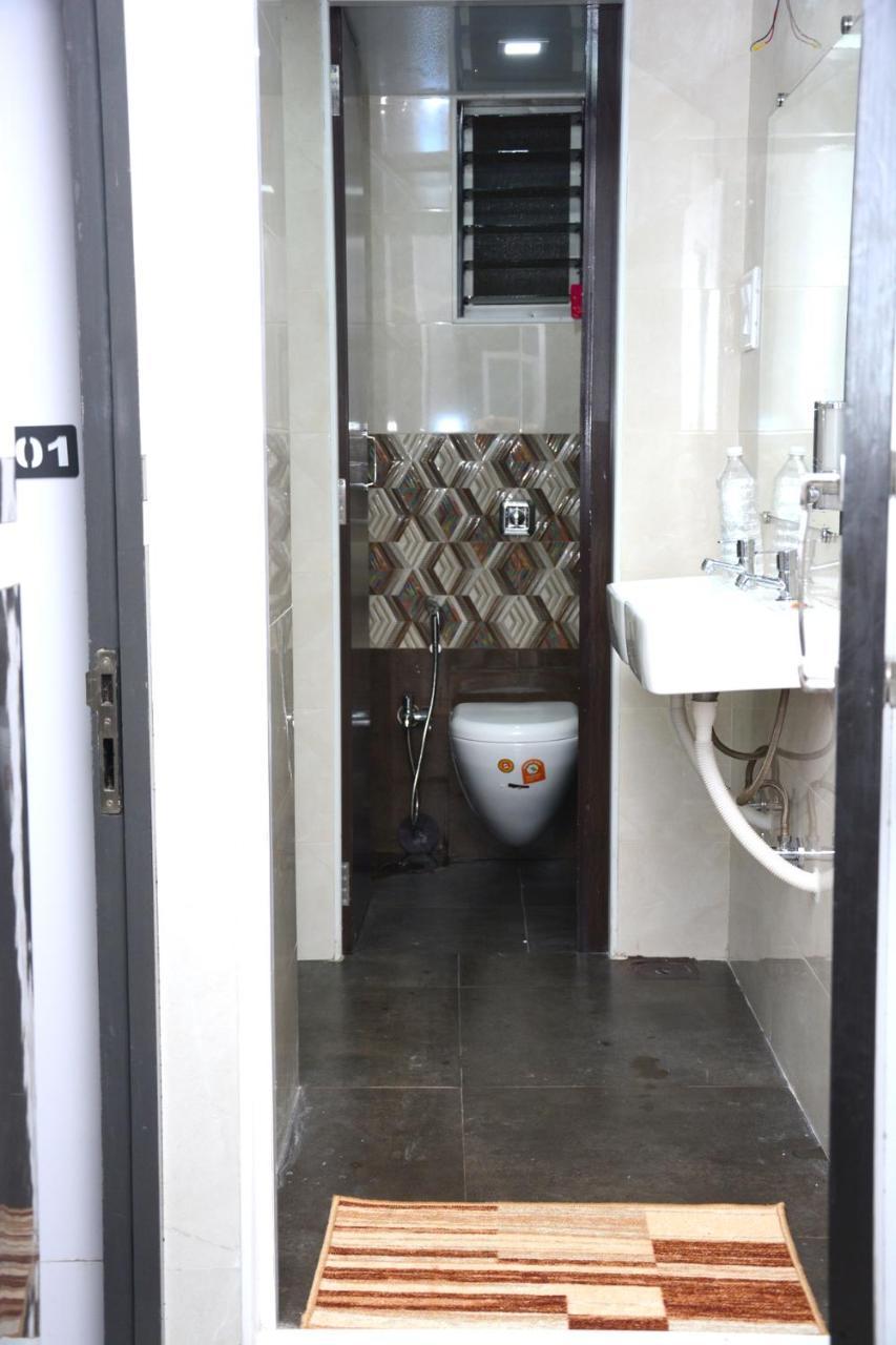 Ocean Dormitory Mumbai Exterior foto
