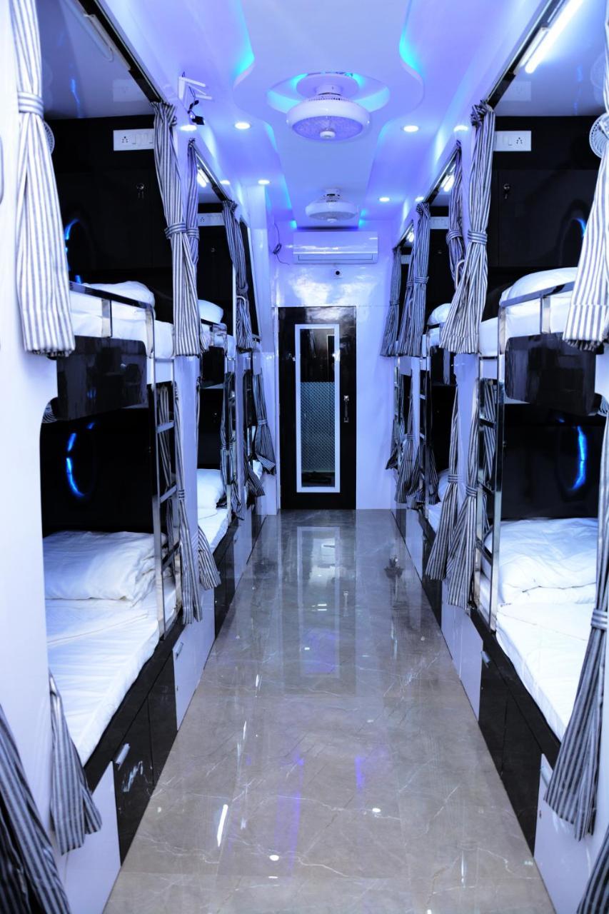 Ocean Dormitory Mumbai Exterior foto