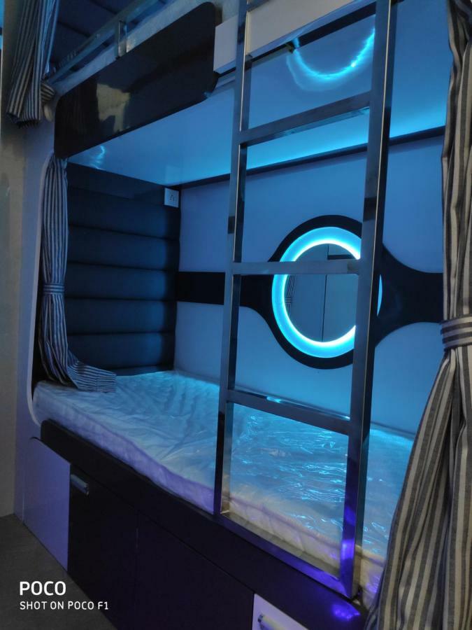 Ocean Dormitory Mumbai Exterior foto